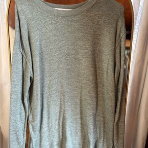 Southern Marsh Women's Gray Crewneck Sweater